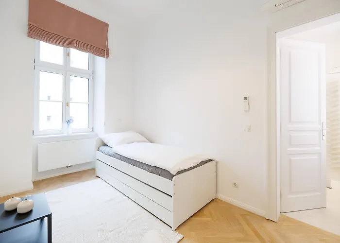 Appartamento Ultra Spacious 3-bedroom 3-bath Steps From Vienna's Historic Heart Vienna