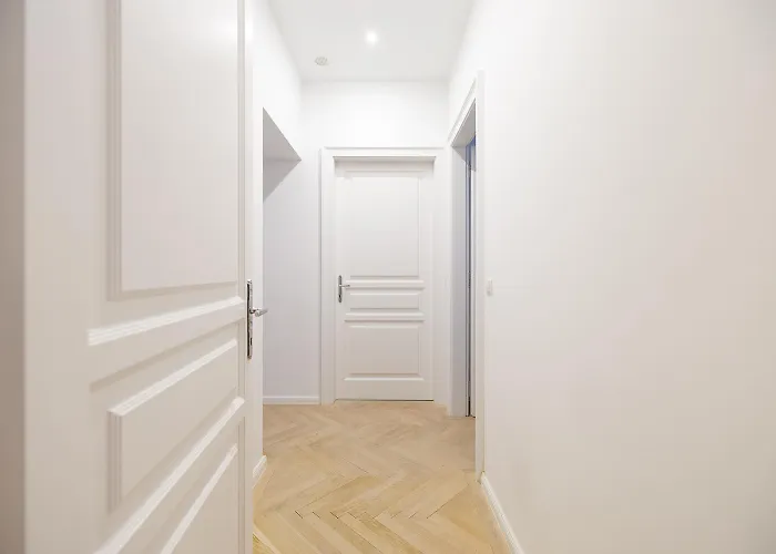 Ultra Spacious 3-bedroom 3-bath Steps From Vienna's Historic Heart Appartamento Vienna