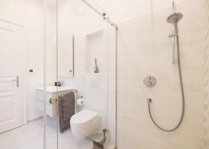 Appartamento Ultra Spacious 3-bedroom 3-bath Steps From Vienna's Historic Heart Vienna
